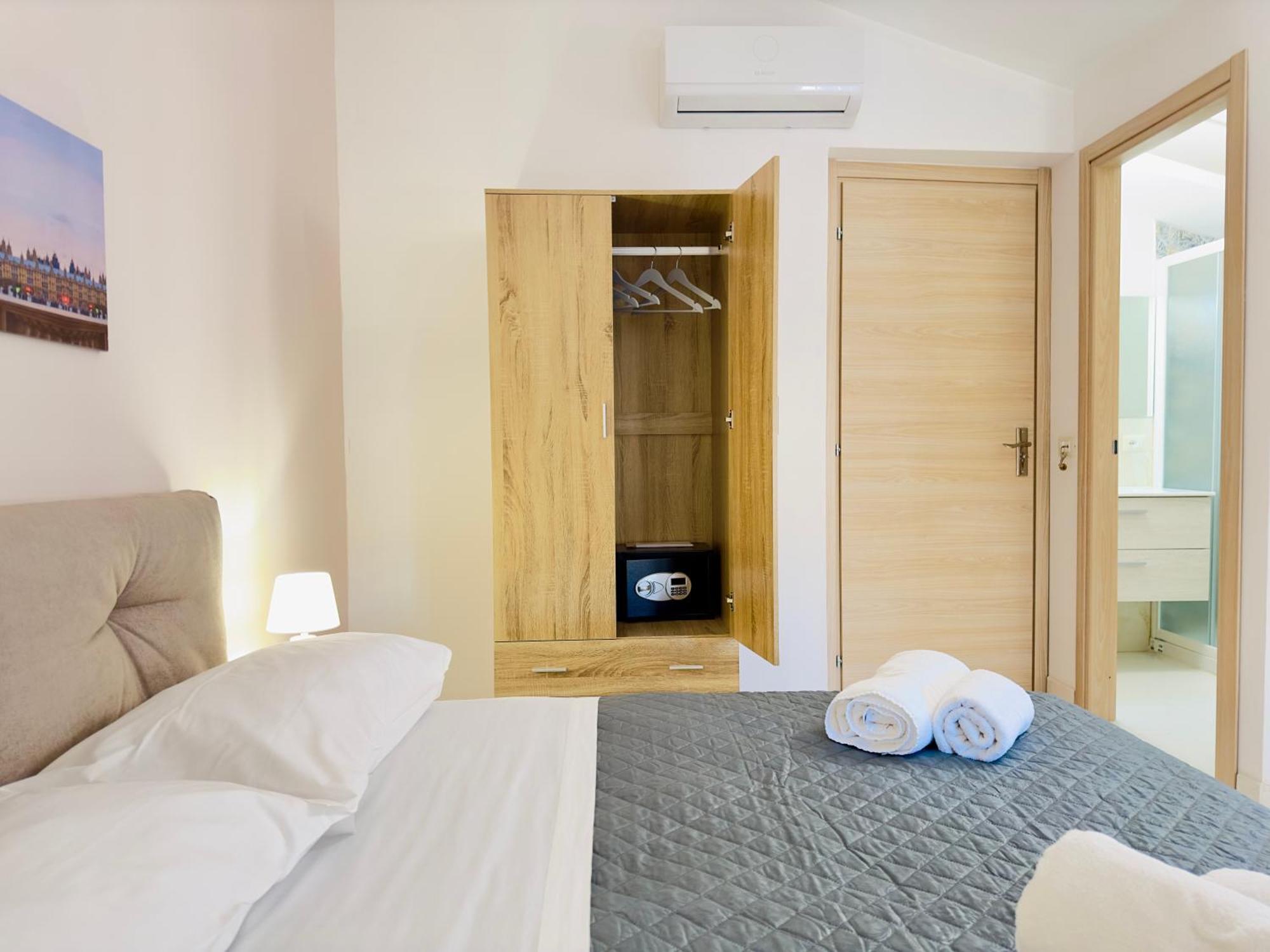 Unique Rooms In Centro Citta Bagno Privato E Climatizzatore Raguse Extérieur photo
