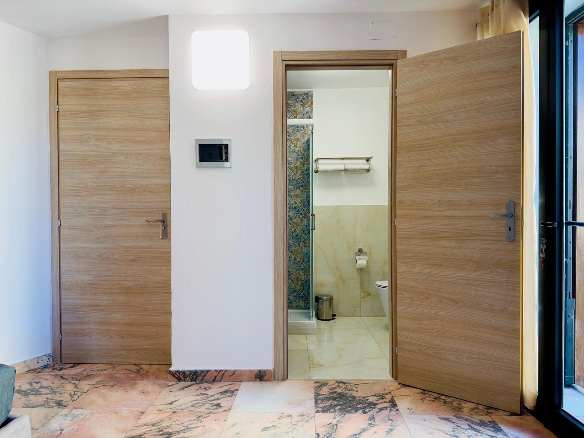 Unique Rooms In Centro Citta Bagno Privato E Climatizzatore Raguse Extérieur photo