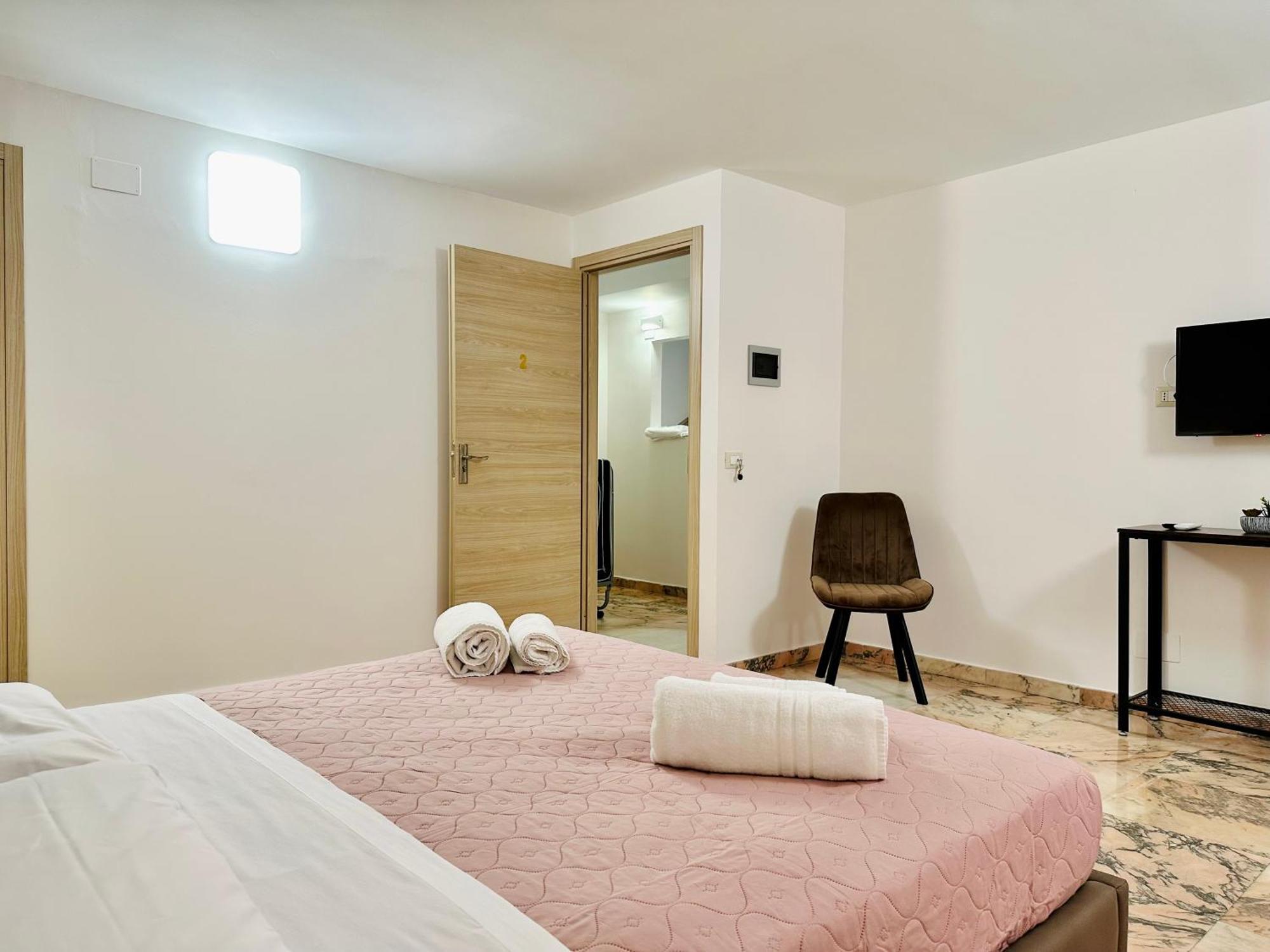 Unique Rooms In Centro Citta Bagno Privato E Climatizzatore Raguse Extérieur photo